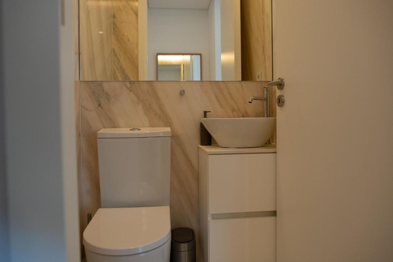 Spacious Studio W/ Balcony & Ac By Lovelystay Porto Exterior foto